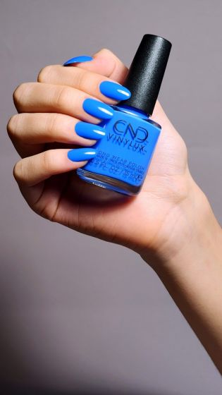 CND VINYLUX Colección Bizarre Beauty Verano 2023