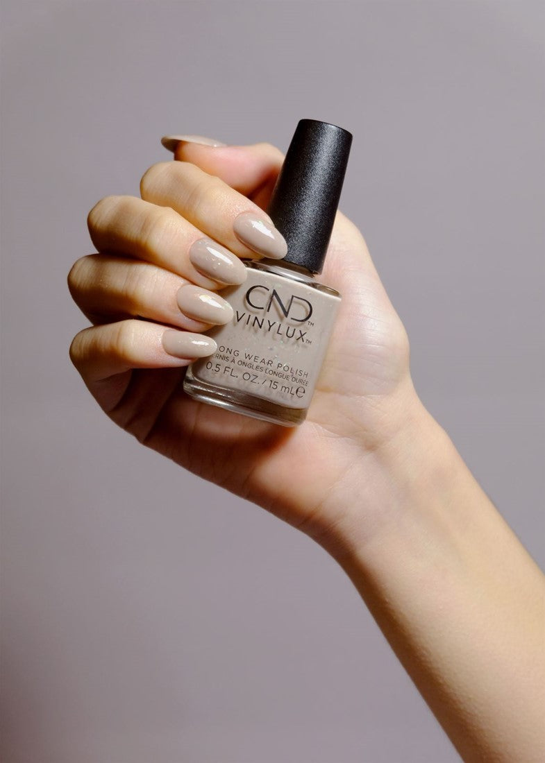 CND VINYLUX Colección Bizarre Beauty Verano 2023