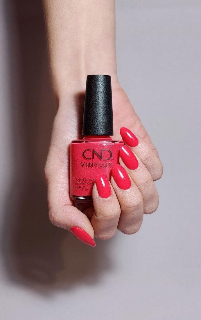 CND VINYLUX Colección Bizarre Beauty Verano 2023